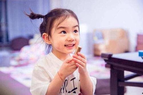 小孩像明星,揭秘那些闪耀童模界的明日之星